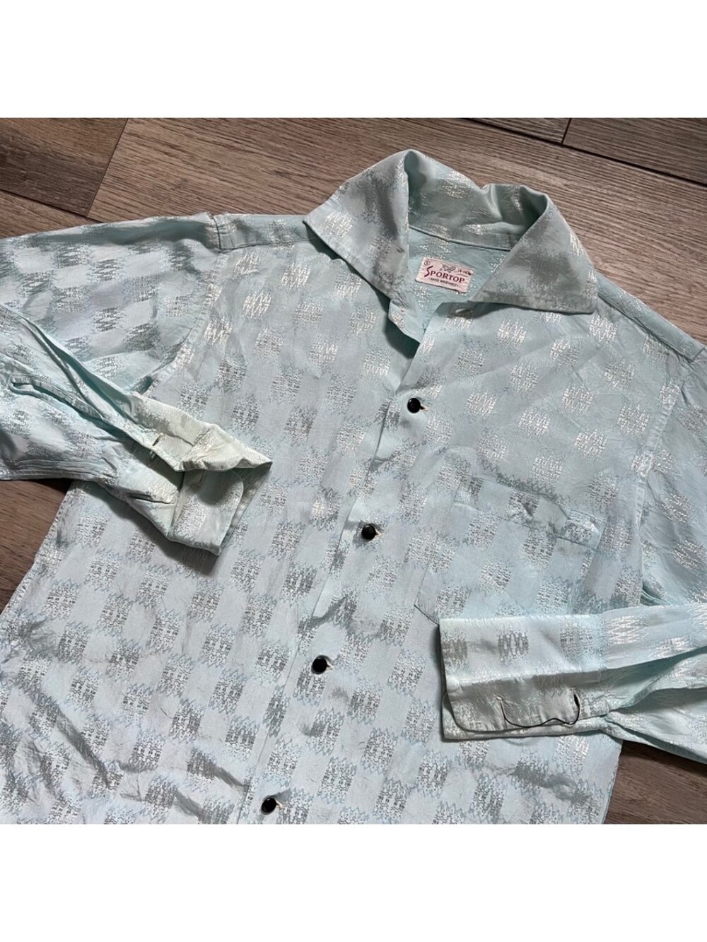 Vintage 50s/60s Rockabilly Acetate Rayon Button Up Shirt Turqoise Shiny Size S